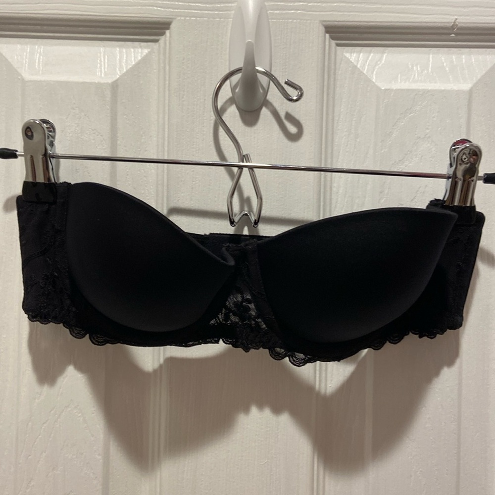 WonderBra Black Lace Strapless Bra 34B (No Straps)